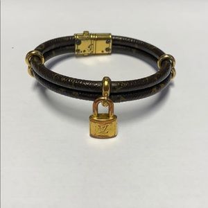 Louis Vuitton “KEEP IT TWICE”Bracelet Box included